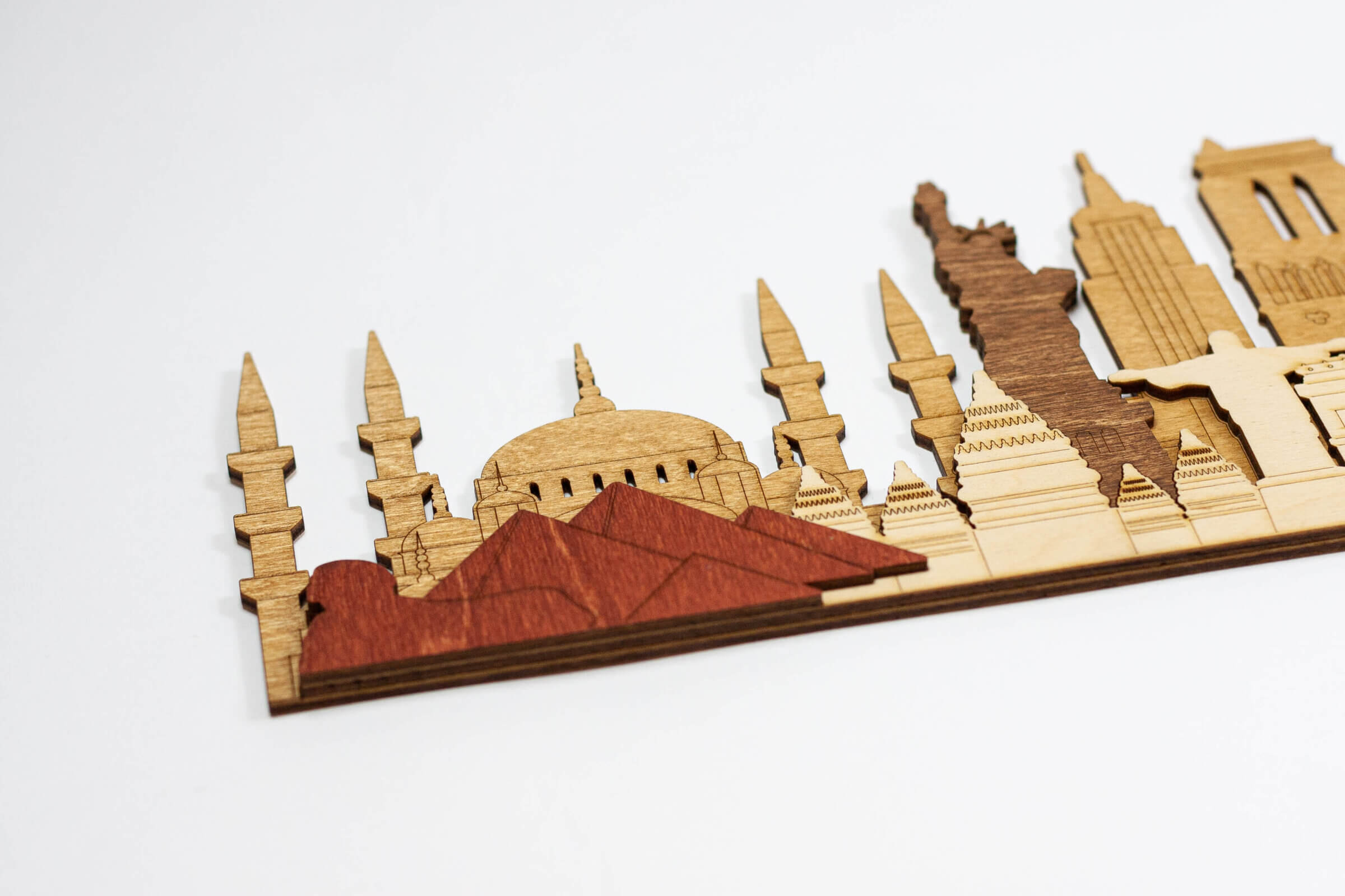 Monumentos y atracciones de madera en 3D