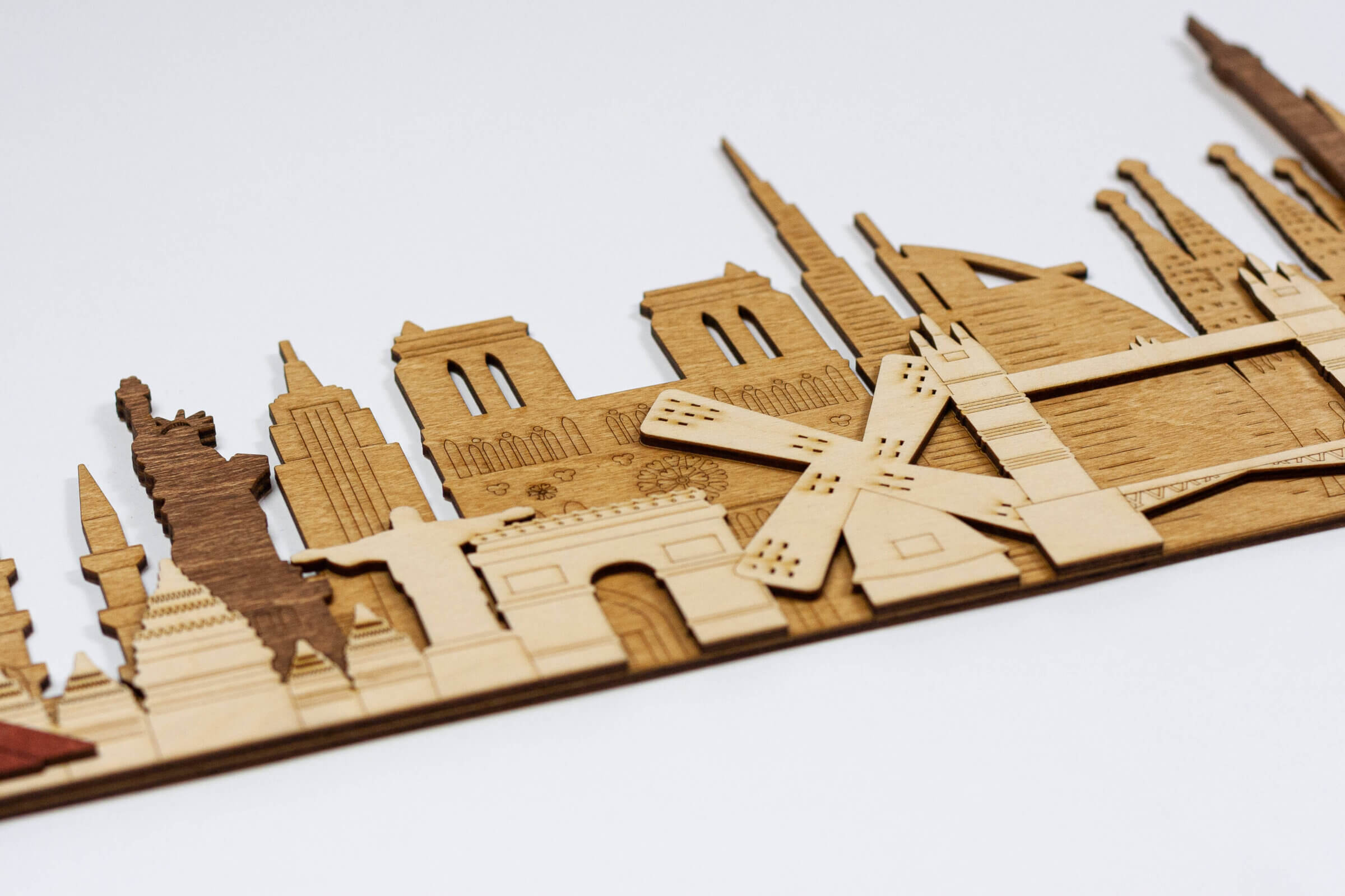 Monumentos y atracciones de madera en 3D
