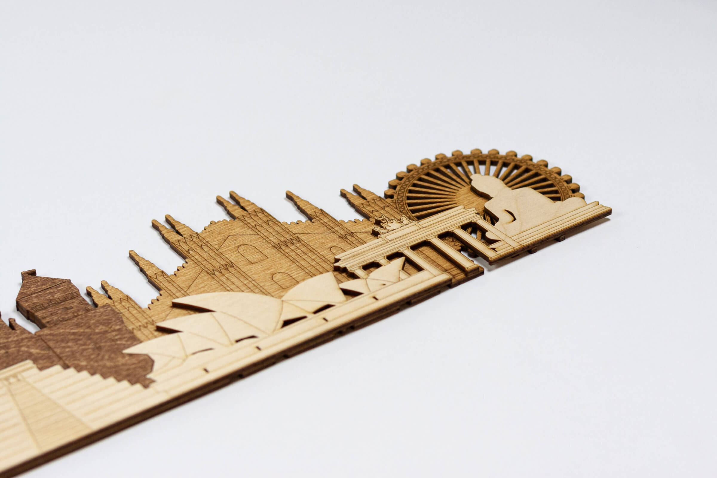 Monumentos y atracciones de madera en 3D