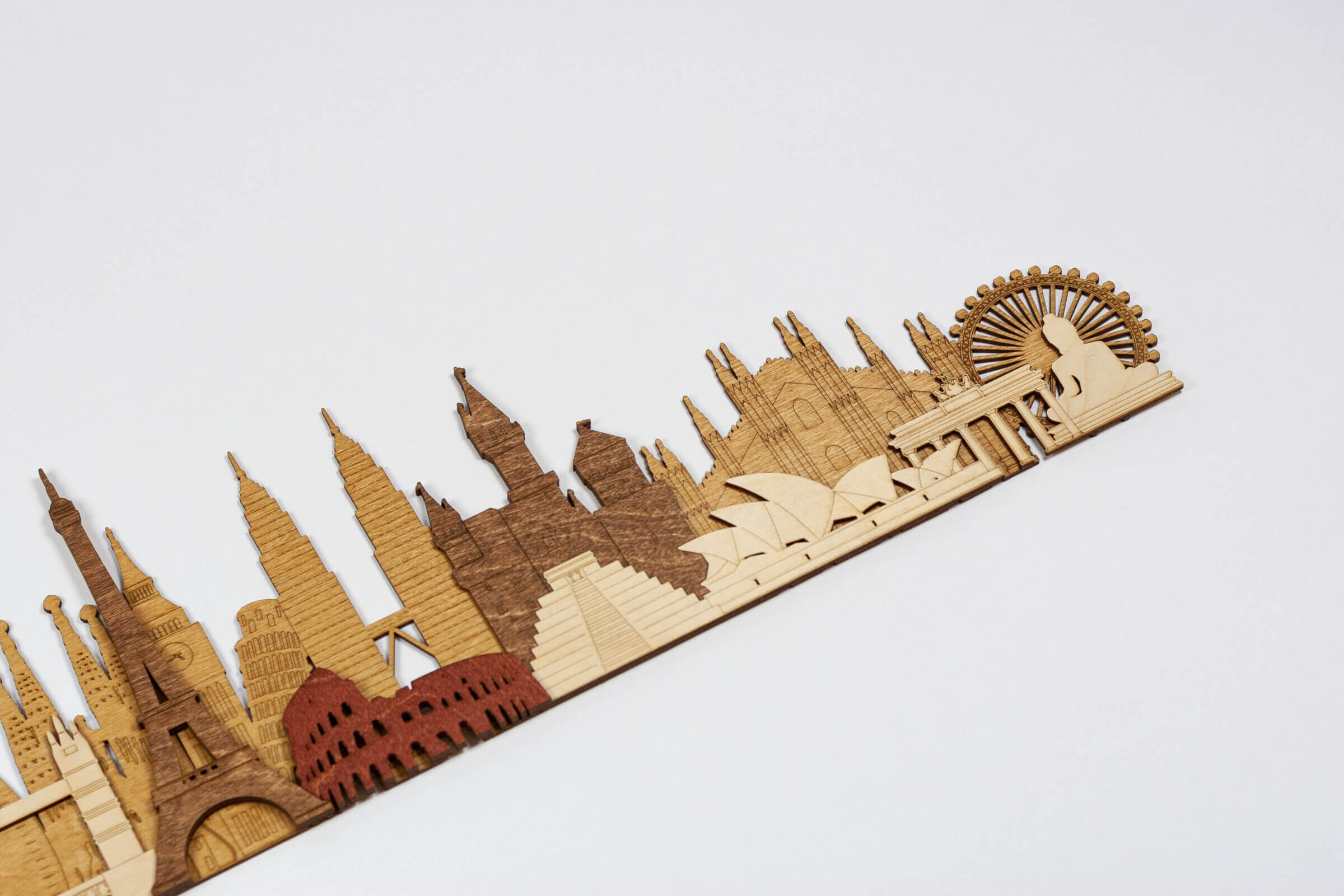 Monumentos y atracciones de madera en 3D